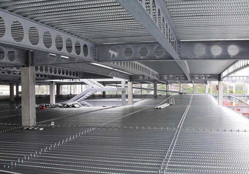Vigas celulares alveolares en acero estructural para edificaciones en montaje en bogota colombia. Montajes, Ingeniería y Construcción. MIC SAS. Vigas celulares alveolares en acero estructural para edificaciones en montaje en bogota colombia. Montajes, Ingeniería y Construcción. MIC SAS.