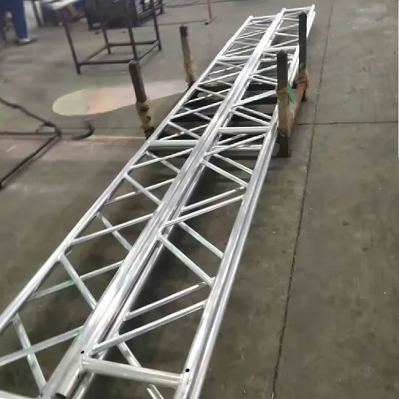 Viga celosia con perfiles tubulares en barras en bogota colombia. Montajes, Ingeniería y Construcción. MIC SAS. Viga celosia con perfiles tubulares en barras en bogota colombia. Montajes, Ingeniería y Construcción. MIC SAS.