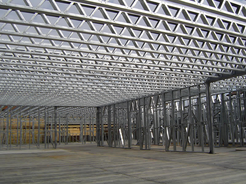 Vigas entramadas en acero para entrepiso en construcción metálica en Bogotá Colombia. Montajes, Ingeniería y Construcción. MIC SAS. Vigas entramadas en acero para entrepiso en construcción metálica en Bogotá Colombia. Montajes, Ingeniería y Construcción. MIC SAS.