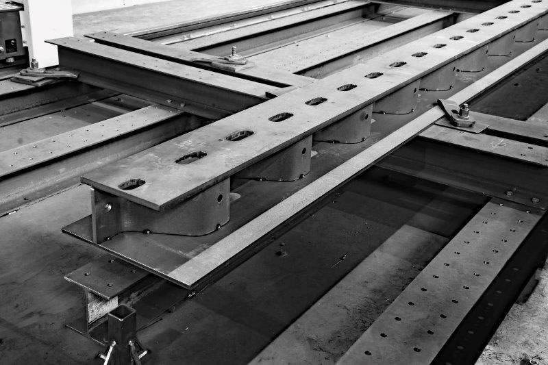 Vigas acero con perforaciones para conexiones en proyectos especiales en bogota colombia. Montajes, Ingeniería y Construcción. MIC SAS. Vigas acero con perforaciones para conexiones en proyectos especiales en bogota colombia. Montajes, Ingeniería y Construcción. MIC SAS.