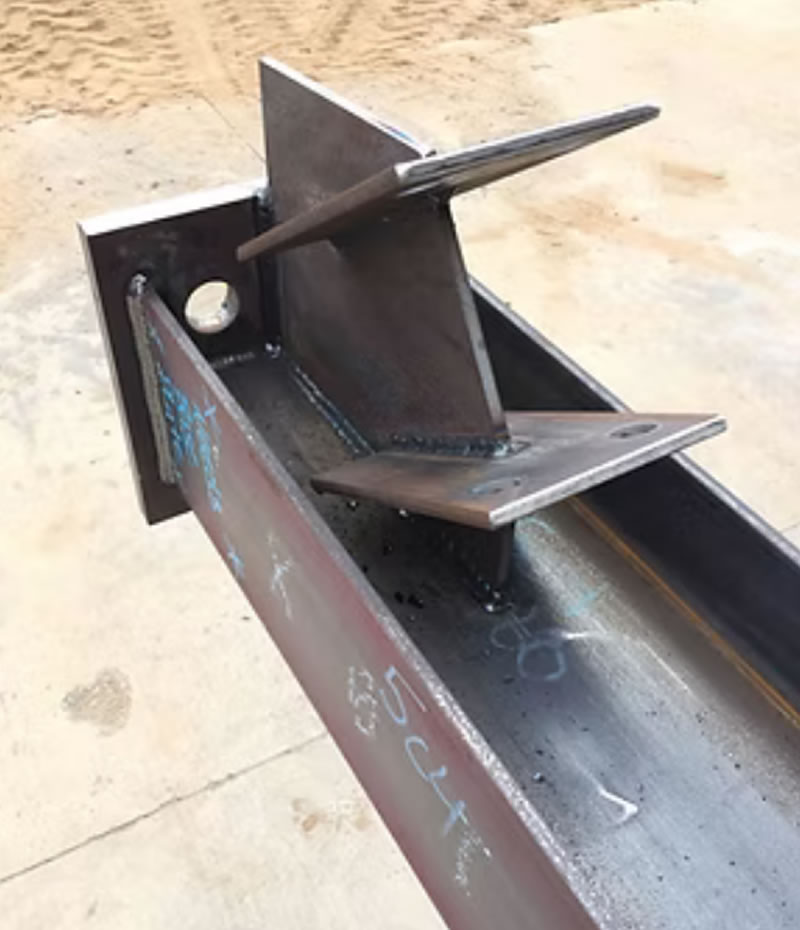 Viga acero personalizada a medida con soldadura para ensamblaje en bogota colombia. Montajes, Ingeniería y Construcción. MIC SAS. Viga acero personalizada a medida con soldadura para ensamblaje en bogota colombia. Montajes, Ingeniería y Construcción. MIC SAS.