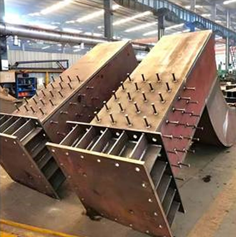 Vigas armadas para proyectos especiales con multiples pernos en bogota colombia. Montajes, Ingeniería y Construcción. MIC SAS. Vigas armadas para proyectos especiales con multiples pernos en bogota colombia. Montajes, Ingeniería y Construcción. MIC SAS.