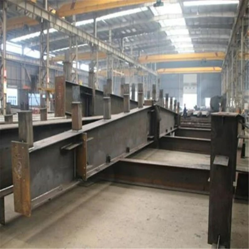 Vigas metalicas acero armadas con postes para ensamblaje en bogota colombia. Montajes, Ingeniería y Construcción. MIC SAS. Vigas metalicas acero armadas con postes para ensamblaje en bogota colombia. Montajes, Ingeniería y Construcción. MIC SAS.