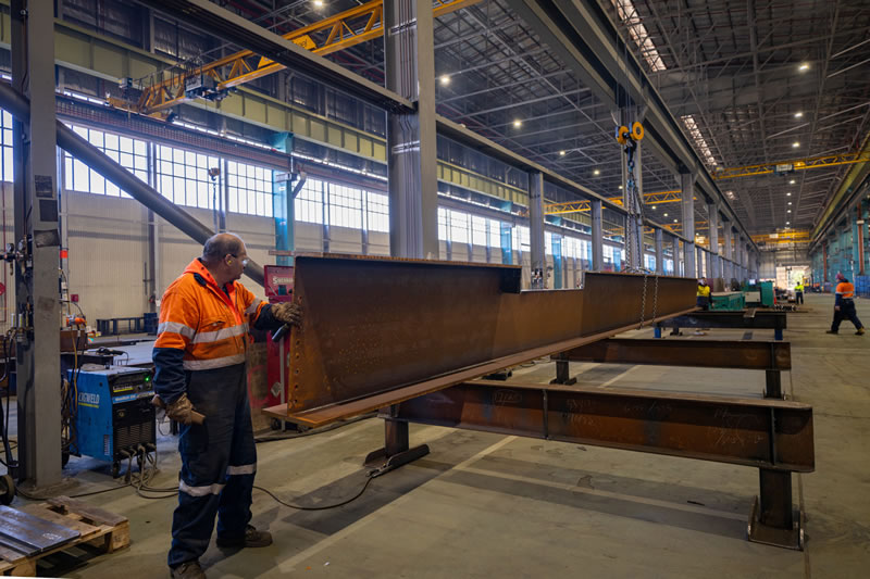 Inspeccion viga acero personalizada fabricacion geometrias complejas en bogota colombia. Montajes, Ingeniería y Construcción. MIC SAS. Inspeccion viga acero personalizada fabricacion geometrias complejas en bogota colombia. Montajes, Ingeniería y Construcción. MIC SAS.