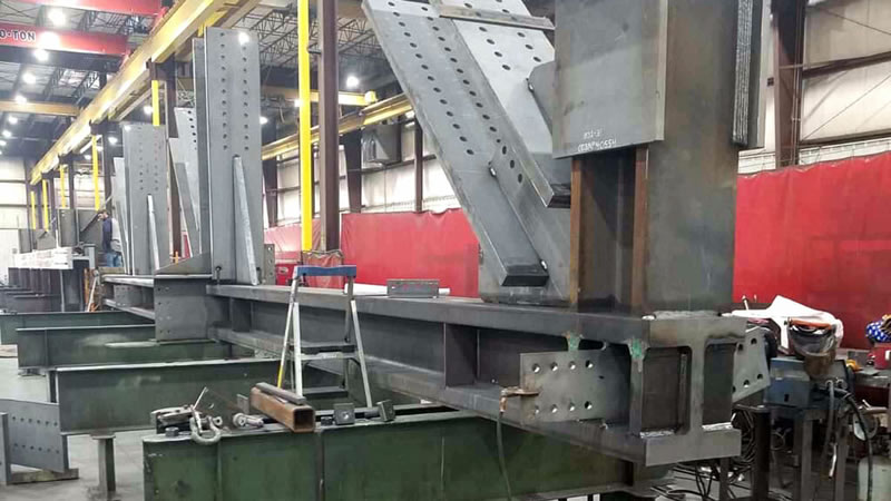 Ensamblaje Vigas Acero Personalizadas Fabricación Ad Hoc En Bogotá Colombia. Montajes, Ingeniería y Construcción. MIC SAS.