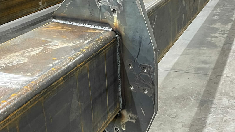 Soldadura Precisa Viga Acero Estructural Fabricación Ad Hoc En Bogotá Colombia. Montajes, Ingeniería y Construcción. MIC SAS.