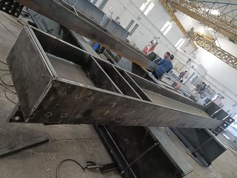 Fabricación viga acero armada para proyectos especiales en Bogotá Colombia. Montajes, Ingeniería y Construcción. MIC SAS. Fabricación viga acero armada para proyectos especiales en Bogotá Colombia. Montajes, Ingeniería y Construcción. MIC SAS.