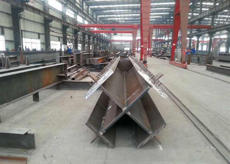 Secciones de vigas de acero fabricadas a medida para proyectos especiales en Bogotá Colombia. Montajes, Ingeniería y Construcción. MIC SAS. Secciones de vigas de acero fabricadas a medida para proyectos especiales en Bogotá Colombia. Montajes, Ingeniería y Construcción. MIC SAS.