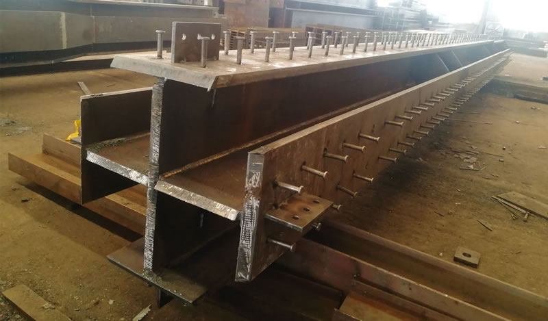 Vigas de acero fabricadas a medida con conectores para proyectos en Bogotá Colombia. Montajes, Ingeniería y Construcción. MIC SAS. Vigas de acero fabricadas a medida con conectores para proyectos en Bogotá Colombia. Montajes, Ingeniería y Construcción. MIC SAS.