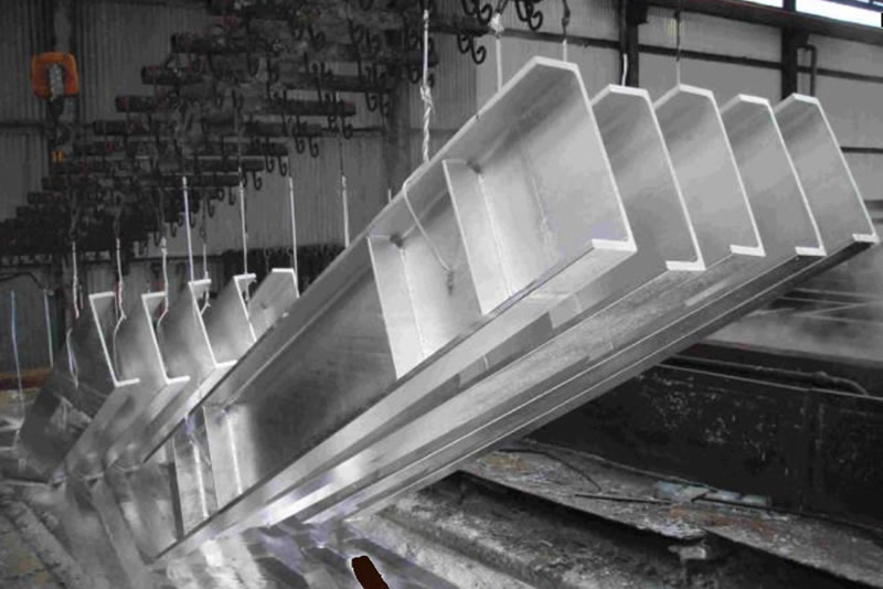 Vigas personalizadas con galvanizado en caliente para durabilidad en Bogotá Colombia. Montajes, Ingeniería y Construcción. MIC SAS. Vigas personalizadas con galvanizado en caliente para durabilidad en Bogotá Colombia. Montajes, Ingeniería y Construcción. MIC SAS.