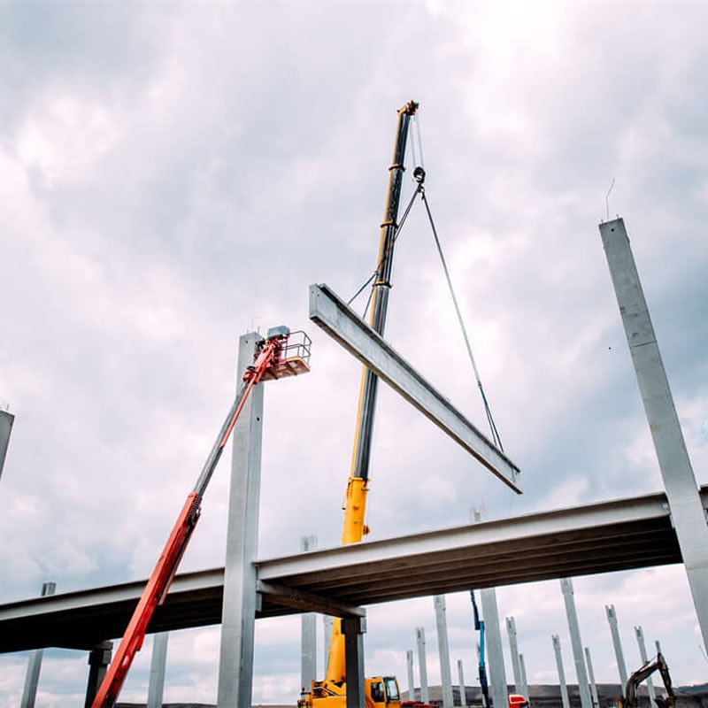 Ensamblaje seguro vigas acero prefabricadas dfma con grua en Bogota, Colombia. Montajes, Ingeniería y Construcción. MIC SAS. Ensamblaje seguro vigas acero prefabricadas dfma con grua en Bogota, Colombia. Montajes, Ingeniería y Construcción. MIC SAS.