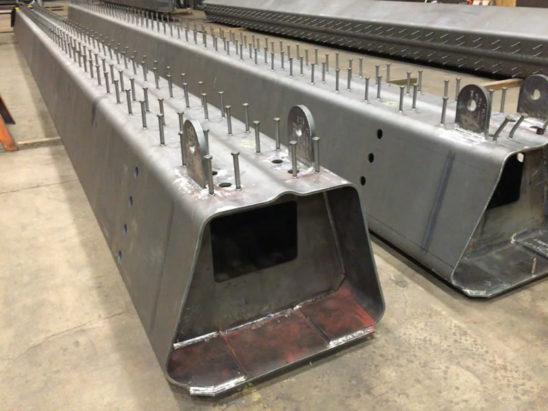 Vigas acero personalizadas dfma con elementos conexion y izaje en Bogota, Colombia. Montajes, Ingeniería y Construcción. MIC SAS. Vigas acero personalizadas dfma con elementos conexion y izaje en Bogota, Colombia. Montajes, Ingeniería y Construcción. MIC SAS.