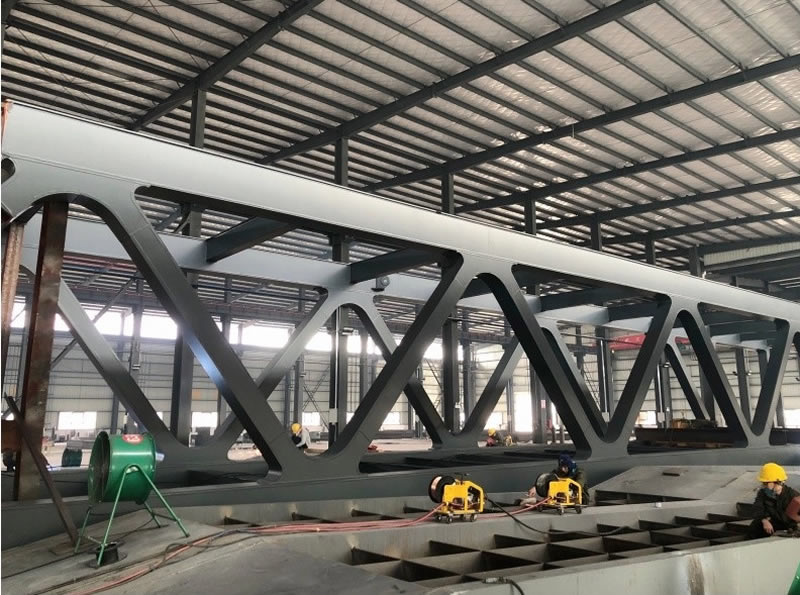 Proceso de fabricacion en taller de estructuras metalicas en Bogotá, Colombia. Montajes, Ingeniería y Construcción. MIC SAS. Proceso de fabricacion en taller de estructuras metalicas en Bogotá, Colombia. Montajes, Ingeniería y Construcción. MIC SAS.