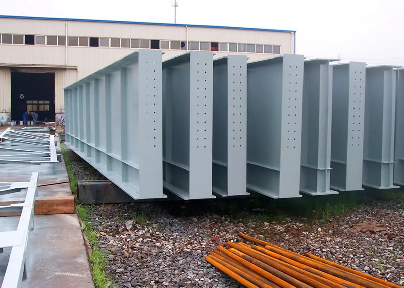Vigas metalicas de acero prefabricadas en taller listas para montaje en Bogotá, Colombia. Montajes, Ingeniería y Construcción. MIC SAS. Vigas metalicas de acero prefabricadas en taller listas para montaje en Bogotá, Colombia. Montajes, Ingeniería y Construcción. MIC SAS.