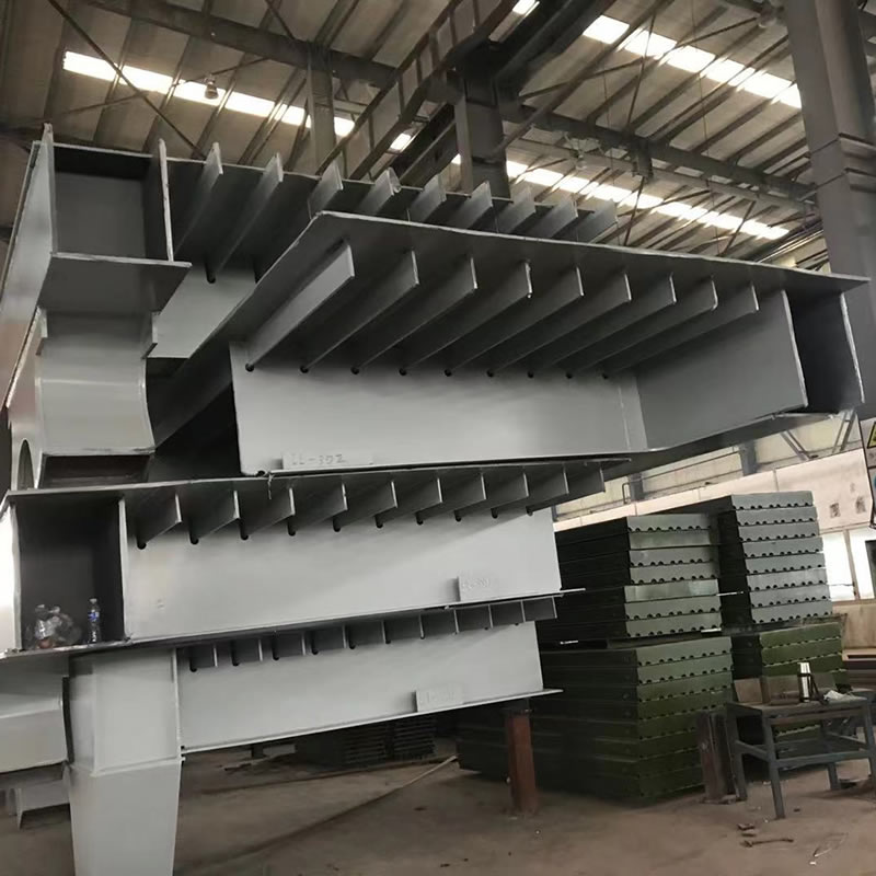 Vigas metalicas prefabricadas en taller con control de calidad en Bogotá, Colombia. Montajes, Ingeniería y Construcción. MIC SAS. Vigas metalicas prefabricadas en taller con control de calidad en Bogotá, Colombia. Montajes, Ingeniería y Construcción. MIC SAS.