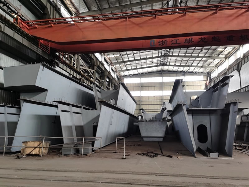 Vigas prefabricadas a medida en acero estructural fabricadas en taller en Bogotá, Colombia. Montajes, Ingeniería y Construcción. MIC SAS. Vigas prefabricadas a medida en acero estructural fabricadas en taller en Bogotá, Colombia. Montajes, Ingeniería y Construcción. MIC SAS.