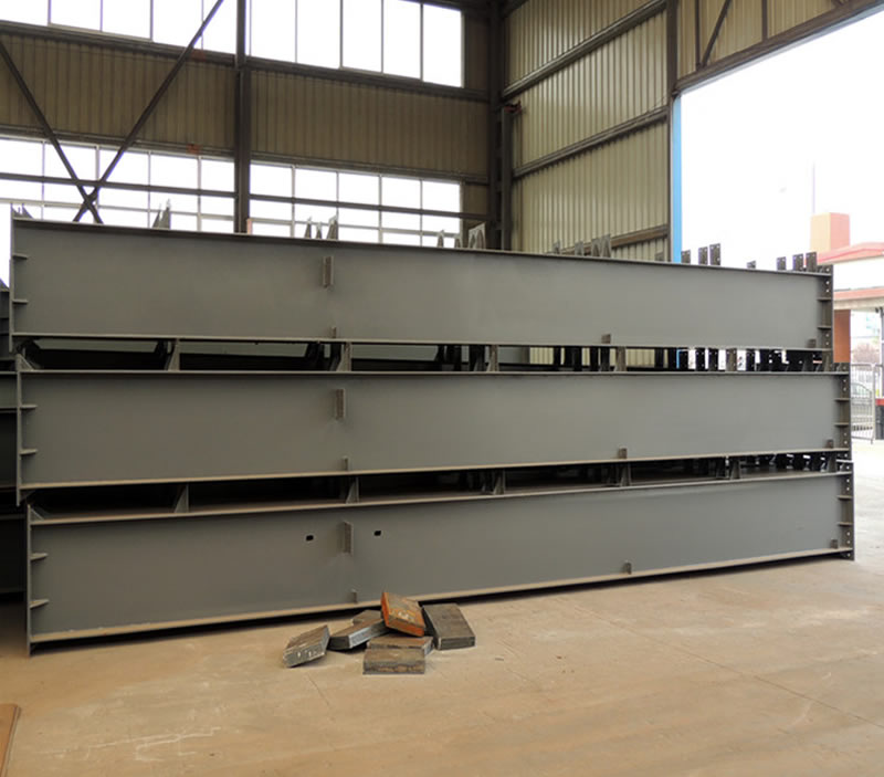 Lote de vigas prefabricadas en acero estructural para construcción en Bogotá Colombia. Montajes, Ingeniería y Construcción. MIC SAS. Lote de vigas prefabricadas en acero estructural para construcción en Bogotá Colombia. Montajes, Ingeniería y Construcción. MIC SAS.