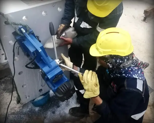 Diseño y construcción de estructuras industriales metálicas para puentes vehiculares y peatonales en Bogotá, Colombia. Montajes, Ingeniería y Construcción MIC SAS.