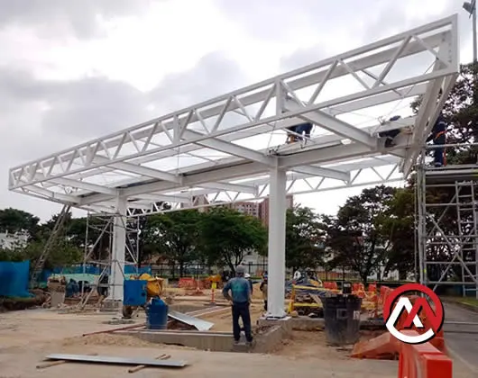 Instalación y edificación de estructuras metálicas para el comercio en Bogotá, Colombia. Montajes, Ingeniería y Construcción. MIC SAS.