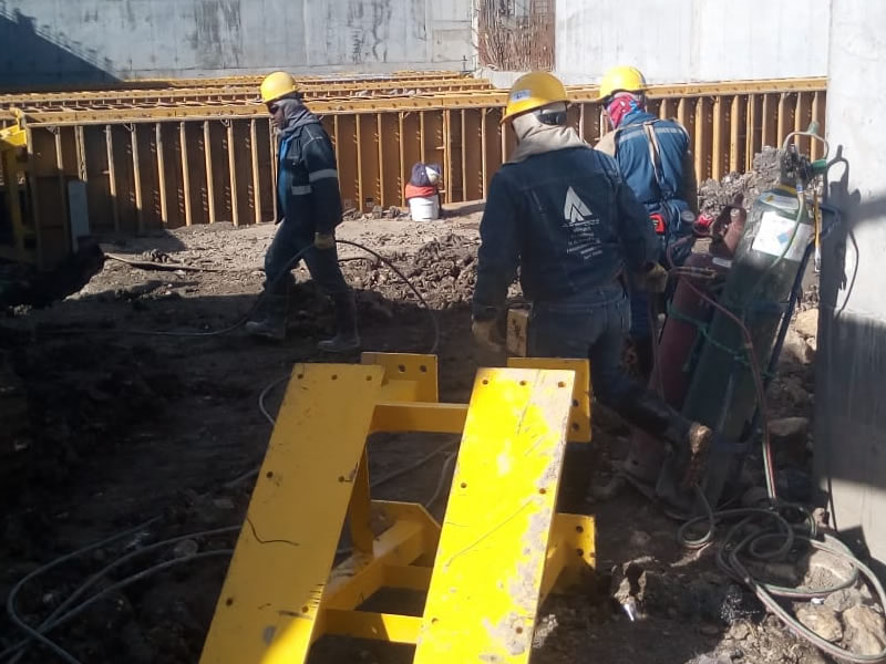 Imágenes de construcciones y estructuras metálicas en Bogotá, Colombia