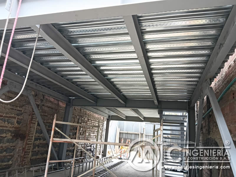 Construcción de edificios estructurales metálicos en Bogotá, Colombia. Montajes, Ingeniería y Construcción MIC SAS.