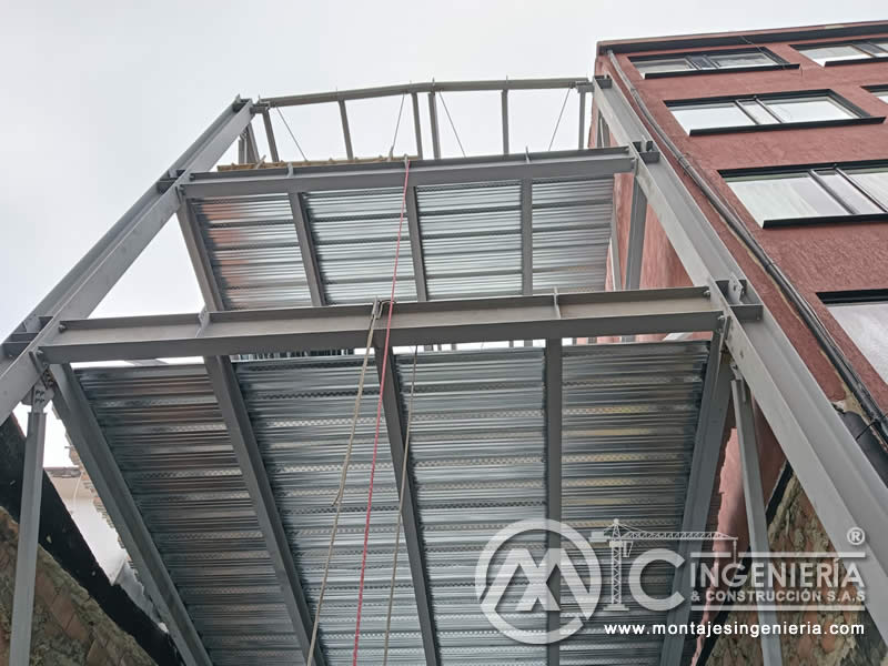 Construcción de edificios estructurales metálicos en Bogotá, Colombia. Montajes, Ingeniería y Construcción MIC SAS.