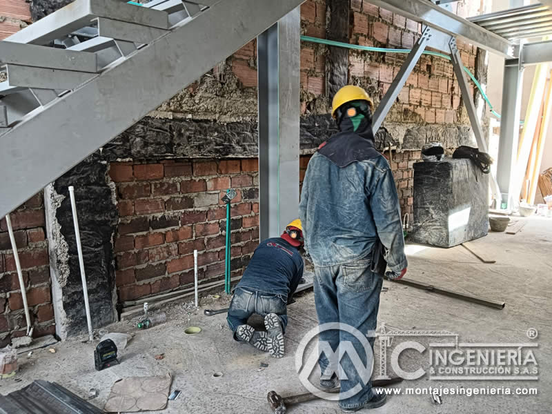 Construcción de edificios estructurales metálicos en Bogotá, Colombia. Montajes, Ingeniería y Construcción MIC SAS.