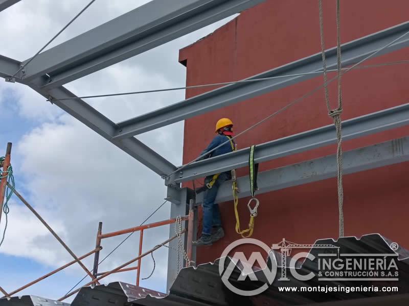 Construcción de edificios estructurales metálicos en Bogotá, Colombia. Montajes, Ingeniería y Construcción MIC SAS.