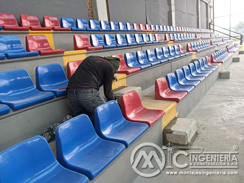 Construcción de graderías en concreto para colegio en Bogotá, Colombia. Montajes, Ingeniería y Construcción MIC SAS. Construcción de graderías en concreto para colegio en Bogotá, Colombia. Montajes, Ingeniería y Construcción MIC SAS.
