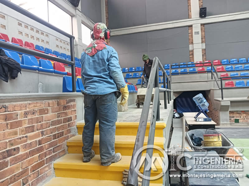 Instalación de volúmenes de concreto para graderías de colisedo en colegio en Bogotá, Colombia. Montajes, Ingeniería y Construcción MIC SAS. Instalación de volúmenes de concreto para graderías de colisedo en colegio en Bogotá, Colombia. Montajes, Ingeniería y Construcción MIC SAS.