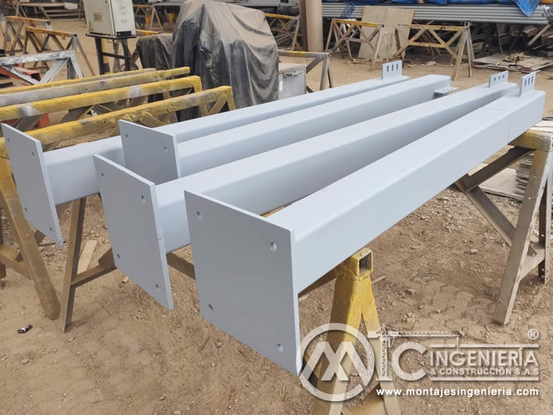 Limpieza de arena y sandblasting de recipientes metálicos en Bogotá, Colombia. Montajes, Ingeniería y Construcción MIC SAS. Limpieza de arena y sandblasting de recipientes metálicos en Bogotá, Colombia. Montajes, Ingeniería y Construcción MIC SAS.