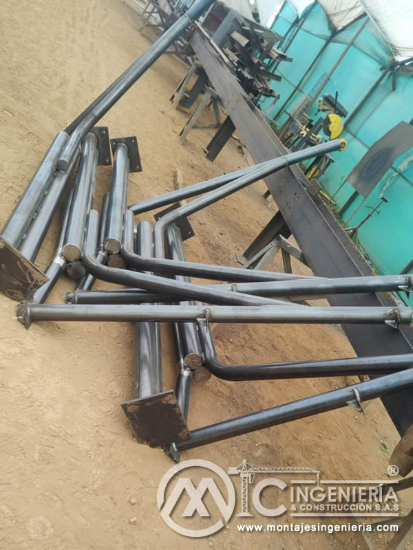 Diseño y construcción de partes estructurales, vigas y columnas metálicas en Bogotá, Colombia. Montajes, Ingeniería y Construcción MIC SAS.