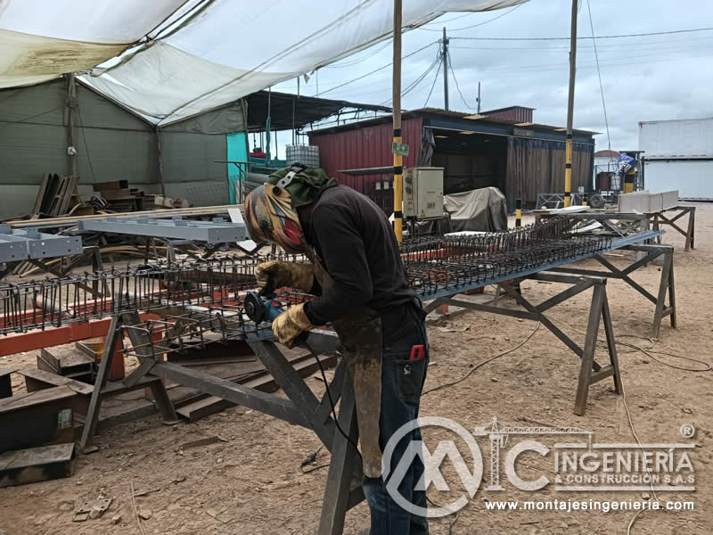 Diseño y construcción de partes estructurales, vigas y columnas metálicas en Bogotá, Colombia. Montajes, Ingeniería y Construcción MIC SAS.