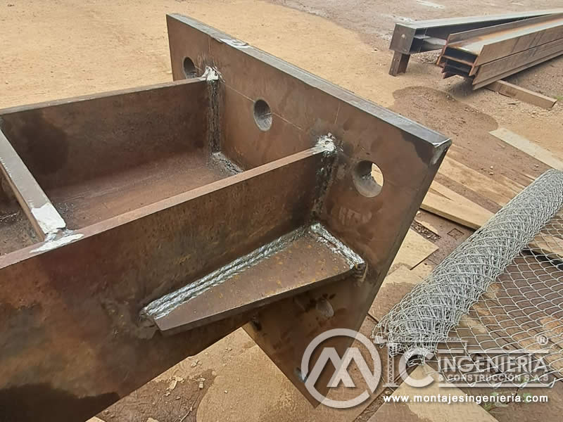 Diseño y construcción de partes estructurales, vigas y columnas metálicas en Bogotá, Colombia. Montajes, Ingeniería y Construcción MIC SAS.