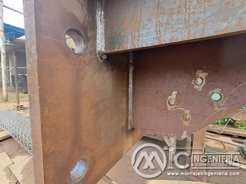 Diseño y construcción de partes estructurales, vigas y columnas metálicas en Bogotá, Colombia. Montajes, Ingeniería y Construcción MIC SAS.