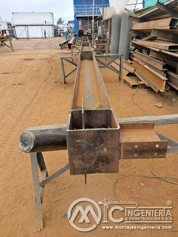 Diseño y construcción de partes estructurales, vigas y columnas metálicas en Bogotá, Colombia. Montajes, Ingeniería y Construcción MIC SAS.