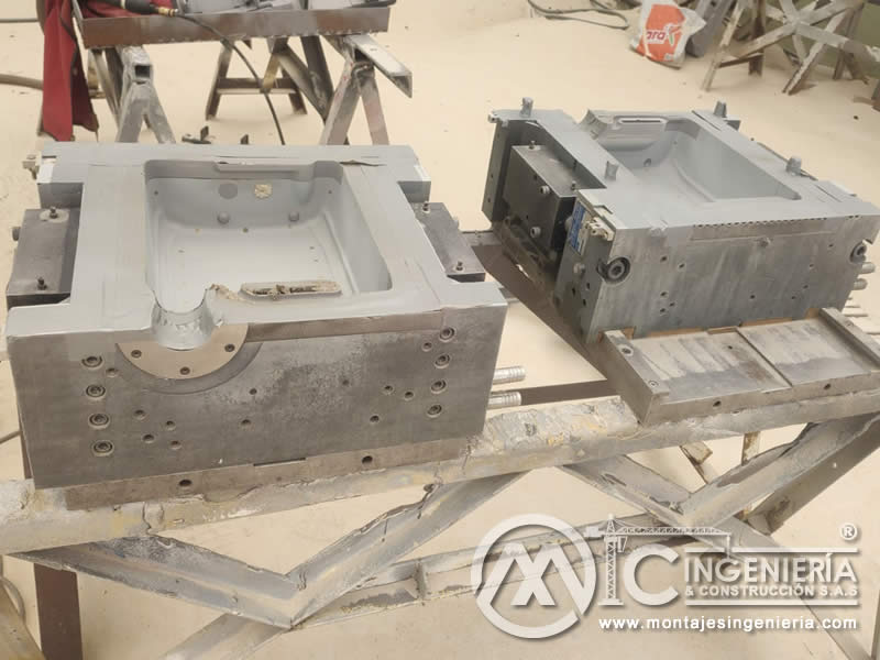 Limpieza industrial con arenado o sandblasting de piezas de motores en Bogotá, Colombia. Montajes, Ingeniería y Construcción MIC SAS.