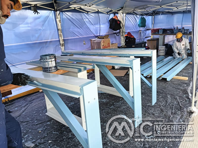 Limpieza y pintura de estructuras metálicas para bodegas y naves industriales en Bogotá, Colombia. Montajes, Ingeniería y Construcción MIC SAS. Limpieza y pintura de estructuras metálicas para bodegas y naves industriales en Bogotá, Colombia. Montajes, Ingeniería y Construcción MIC SAS.