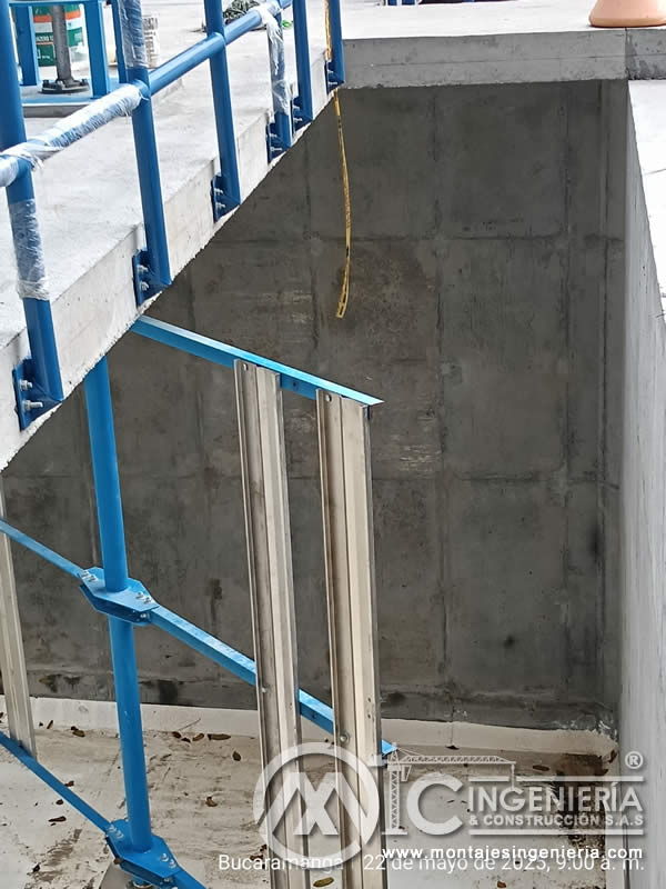 Sandblasting y pintura de bastidores para tanques en Bogotá, Colombia. Montajes, Ingeniería y Construcción MIC SAS.