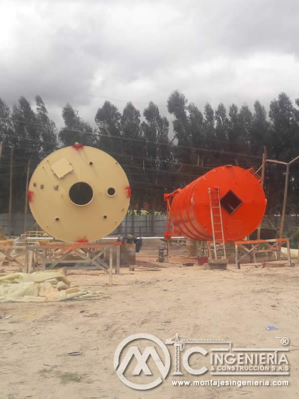 Sandblasting y pintura industrial de componentes industriales estructurales en Bogotá, Colombia. Montajes, Ingeniería y Construcción MIC SAS. Sandblasting y pintura industrial de componentes industriales estructurales en Bogotá, Colombia. Montajes, Ingeniería y Construcción MIC SAS.