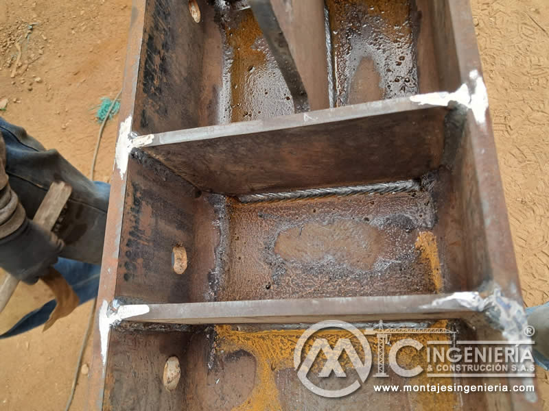 Fabricación de elementos estructurales metálicos en el taller en Bogotá, Colombia. Montajes, Ingeniería y Construcción. MIC SAS.