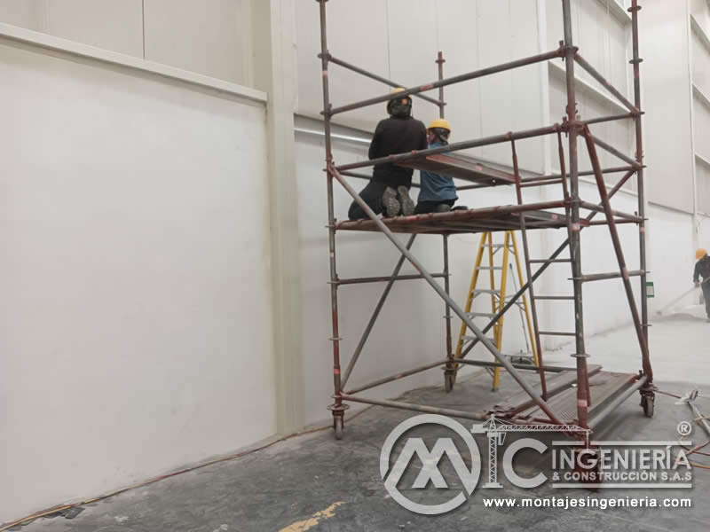 Fabricación de mezzanines metálicos para bodegas y naves industriales en Bogotá, Colombia. Montajes, Ingeniería y Construcción. MIC SAS. Fabricación de mezzanines metálicos para bodegas y naves industriales en Bogotá, Colombia. Montajes, Ingeniería y Construcción. MIC SAS.