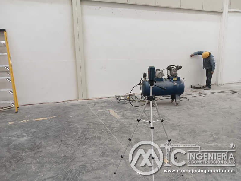 Fabricación de mezzanines metálicos para bodegas y naves industriales en Bogotá, Colombia. Montajes, Ingeniería y Construcción. MIC SAS. Fabricación de mezzanines metálicos para bodegas y naves industriales en Bogotá, Colombia. Montajes, Ingeniería y Construcción. MIC SAS.