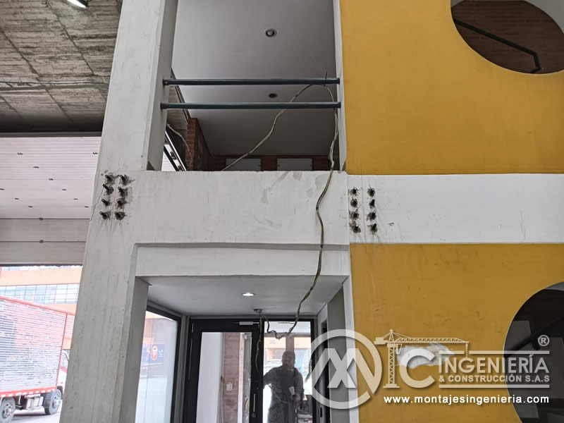 Fabricación de mezzanines metálicos para bodegas y naves industriales en Bogotá, Colombia. Montajes, Ingeniería y Construcción. MIC SAS. Fabricación de mezzanines metálicos para bodegas y naves industriales en Bogotá, Colombia. Montajes, Ingeniería y Construcción. MIC SAS.