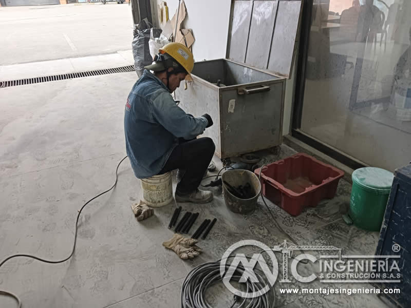 Fabricación de mezzanines metálicos para bodegas y naves industriales en Bogotá, Colombia. Montajes, Ingeniería y Construcción. MIC SAS. Fabricación de mezzanines metálicos para bodegas y naves industriales en Bogotá, Colombia. Montajes, Ingeniería y Construcción. MIC SAS.