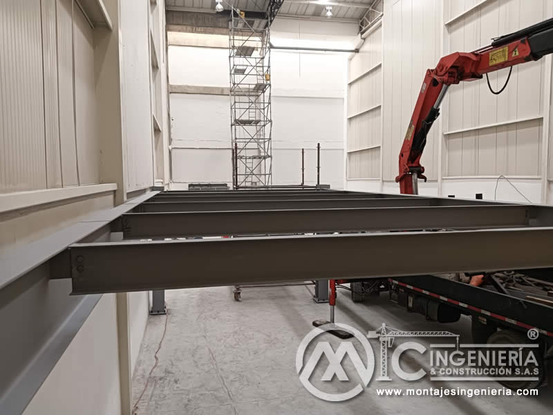 Fabricación de mezzanines metálicos para bodegas y naves industriales en Bogotá, Colombia. Montajes, Ingeniería y Construcción. MIC SAS. Fabricación de mezzanines metálicos para bodegas y naves industriales en Bogotá, Colombia. Montajes, Ingeniería y Construcción. MIC SAS.