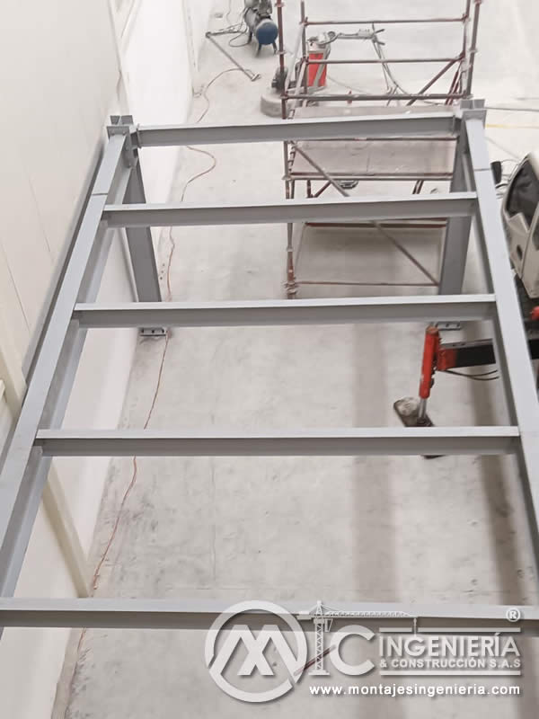 Fabricación de mezzanines metálicos para bodegas y naves industriales en Bogotá, Colombia. Montajes, Ingeniería y Construcción. MIC SAS. Fabricación de mezzanines metálicos para bodegas y naves industriales en Bogotá, Colombia. Montajes, Ingeniería y Construcción. MIC SAS.