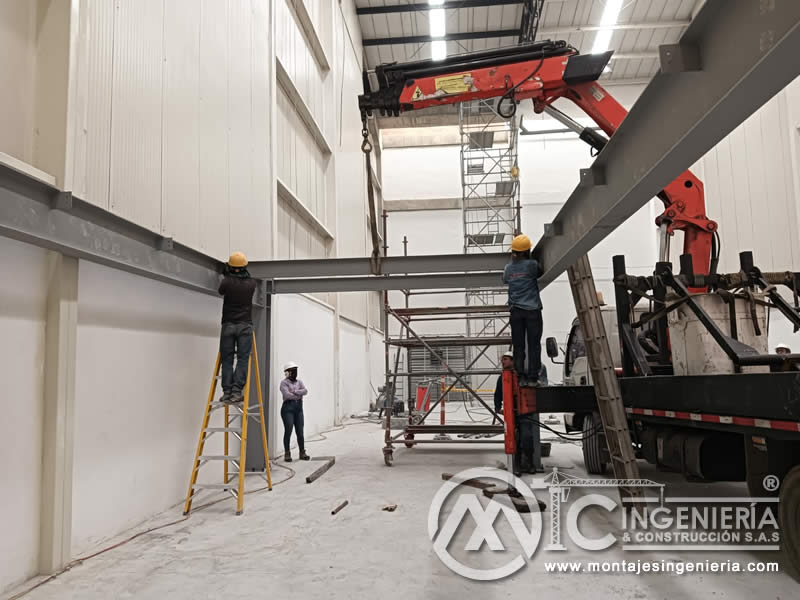 Fabricación de mezzanines metálicos para bodegas y naves industriales en Bogotá, Colombia. Montajes, Ingeniería y Construcción. MIC SAS. Fabricación de mezzanines metálicos para bodegas y naves industriales en Bogotá, Colombia. Montajes, Ingeniería y Construcción. MIC SAS.