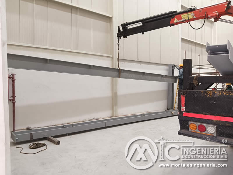 Fabricación de mezzanines metálicos para bodegas y naves industriales en Bogotá, Colombia. Montajes, Ingeniería y Construcción. MIC SAS. Fabricación de mezzanines metálicos para bodegas y naves industriales en Bogotá, Colombia. Montajes, Ingeniería y Construcción. MIC SAS.