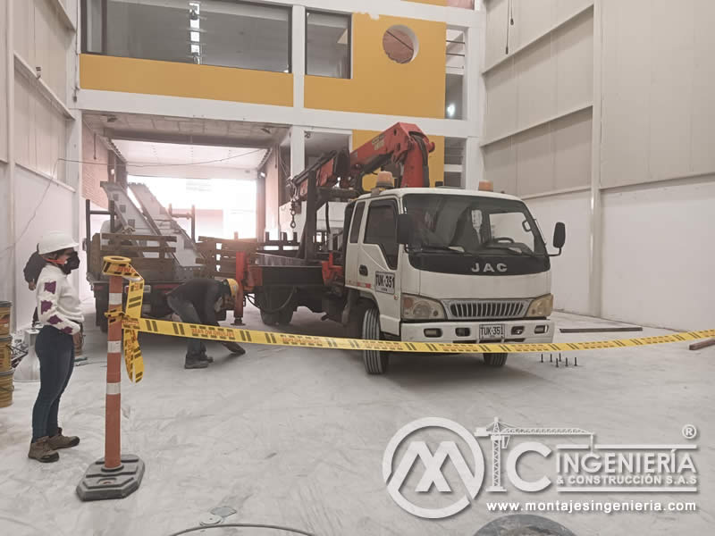 Fabricación de mezzanines metálicos para bodegas y naves industriales en Bogotá, Colombia. Montajes, Ingeniería y Construcción. MIC SAS. Fabricación de mezzanines metálicos para bodegas y naves industriales en Bogotá, Colombia. Montajes, Ingeniería y Construcción. MIC SAS.
